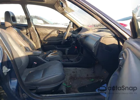 1998 Acura Integra Gs z USA, uszkodzony, nr VIN JH4DB7568WS001815